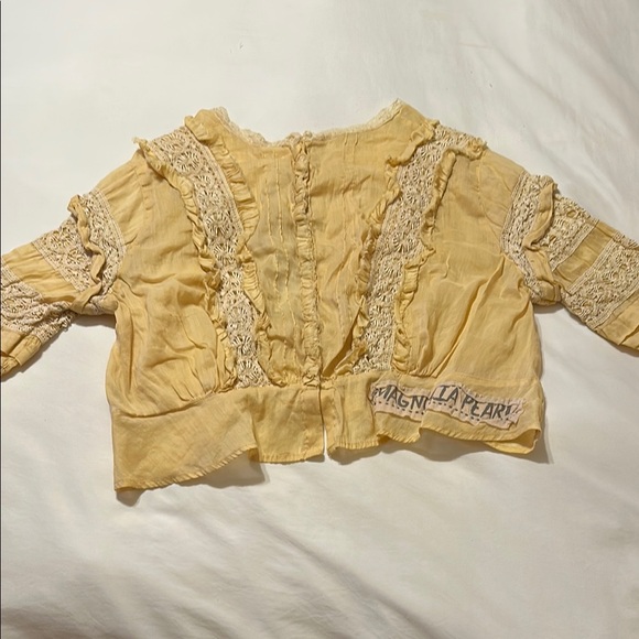 Magnolia Pearl Yellow Lace Blouse - Picture 3 of 5